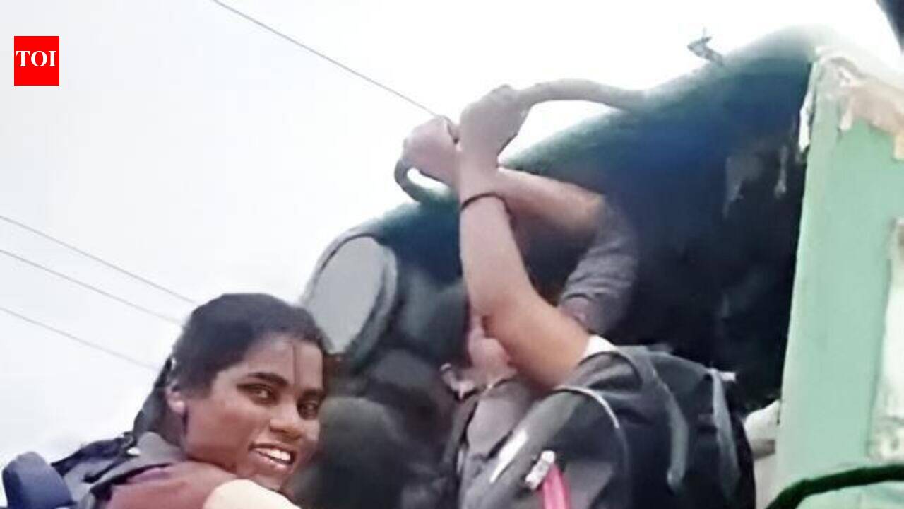 Bus shortage forces Raichur students to travel by tractor