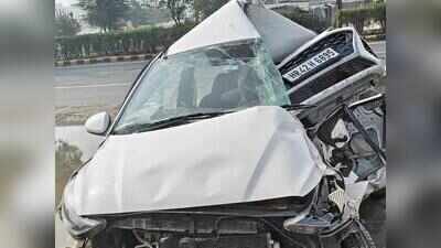 SUV struck from side on Dwarka eway, two friends die