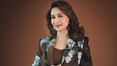 Madhuri Dixit inspires with ring hanging knee raises; core benefits to know