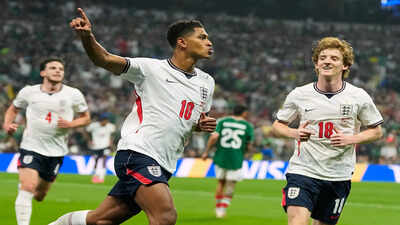 Jude Bellingham scores twice in 98 seconds as 10-man England beat Mexico to reach World Cup quarter-finals
