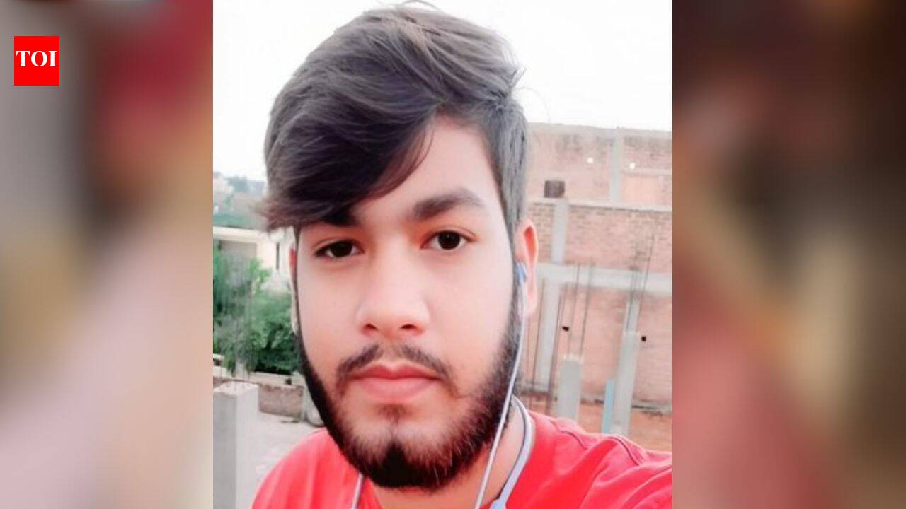 'Repeated calls from Pakistan-based numbers': Harassed by loan apps, Madhya Pradesh BTech student dies by suicide