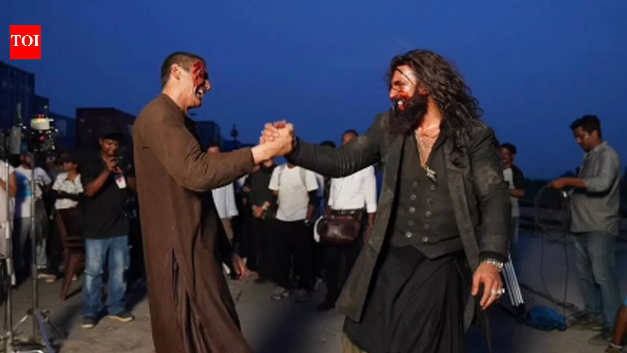 अर्जुन रामपाल ने रणवीर सिंह को जन्मदिन की शुभकामनाएं दीं, ‘धुरंधर’ सेट से बीटीएस तस्वीरें साझा कीं: ‘और अधिक शानदार यादों के लिए’ |