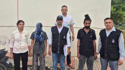 3 months after wedding, husband lures wife to lover's flat, shoots her dead, hides body in bathroom, flees to Nepal