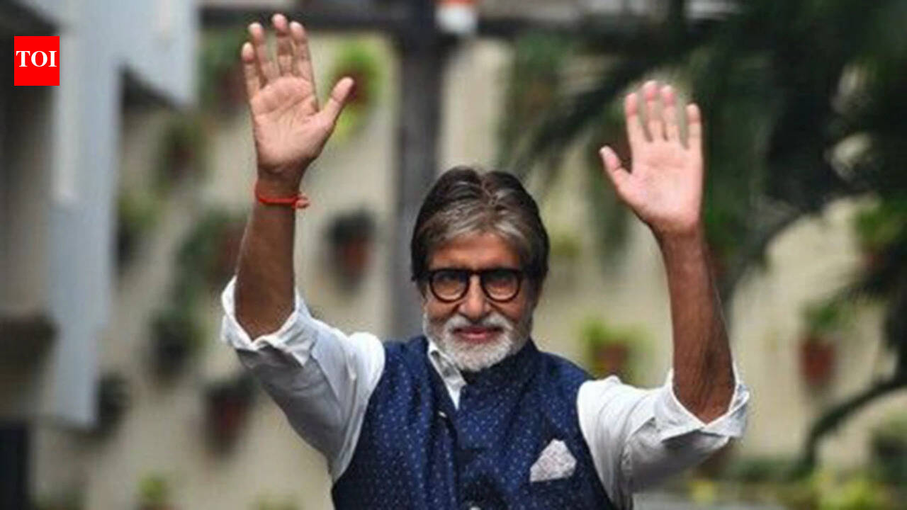 Amid Mumbai floods, Amitabh Bachchan thanks fans for turning up outside Jalsa: 'So deeply moving for me'