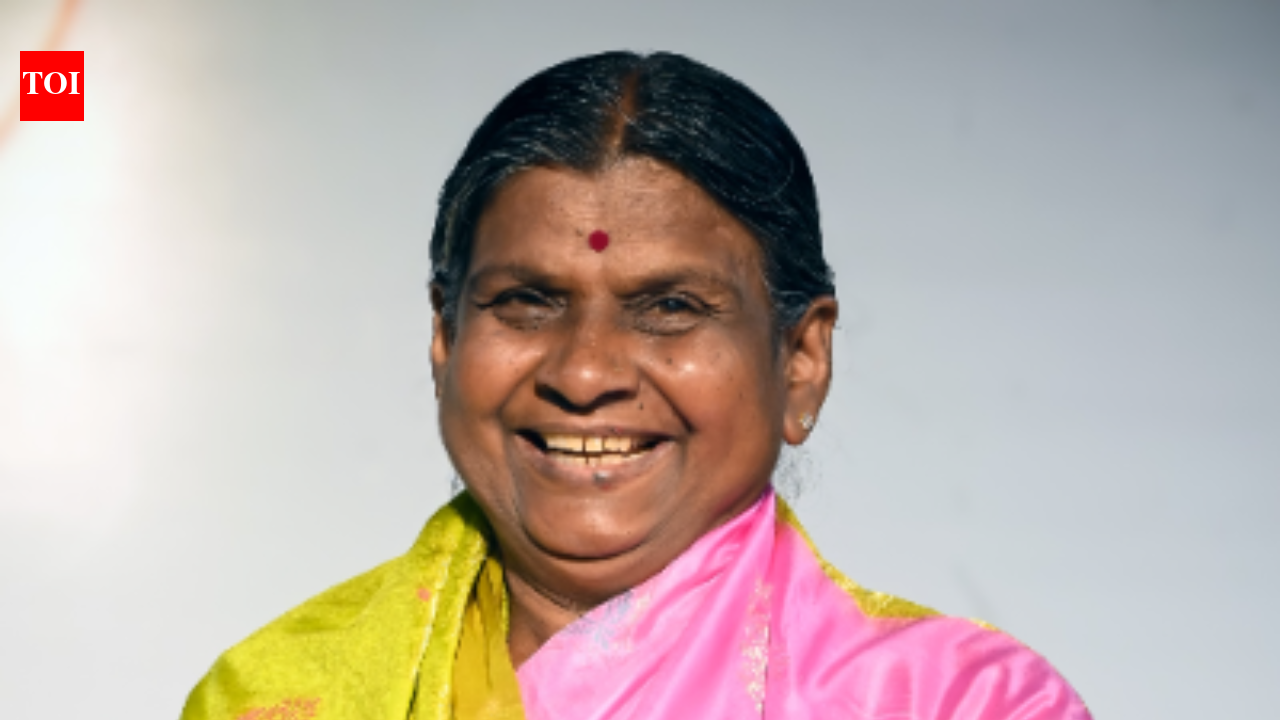 From selling vegetables with her mother to treating cancer patients: Padma Shri Dr Vijayalakshmi Deshmane's story is something every woman should read