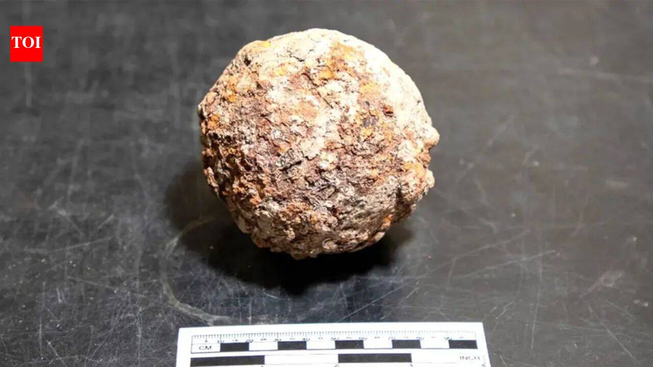 Archaeologists find another 190-year-old cannonball from the 1836 Battle of the Alamo, may have been used by Texan forces
