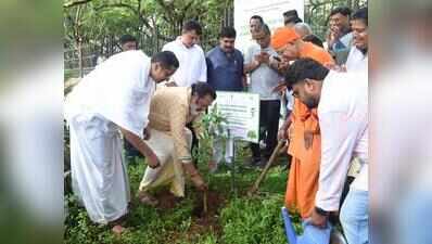 Cleanliness is a shared responsibility, not a symbolic exercise: Suresh Gopi