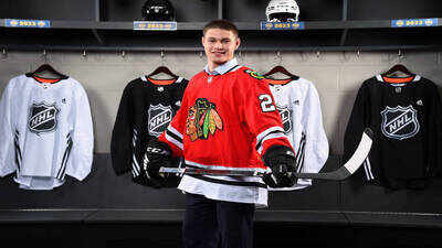  Chicago Blackhawks hand $975K rookie massive opportunity alongside star centre player next season