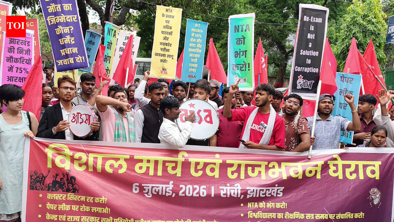 AISA stir at Lok Bhavan against NEET leak, restructing of varsities