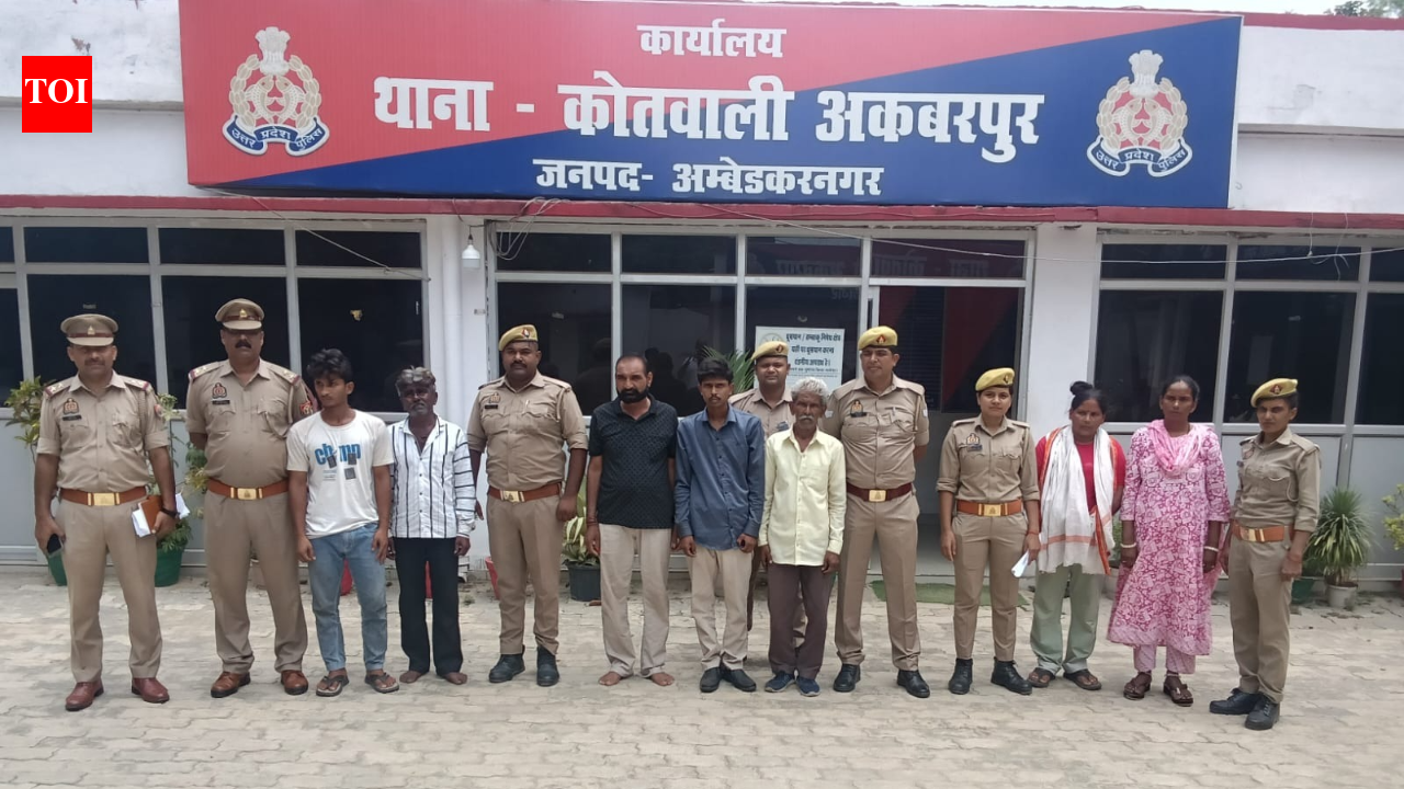 7 held as UP Police bust interstate human trafficking racket; gang allegedly sold women for Rs 2 lakh each in Rajasthan