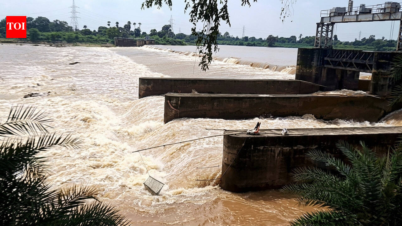 Govt warns of flash flood threat in Baitarani