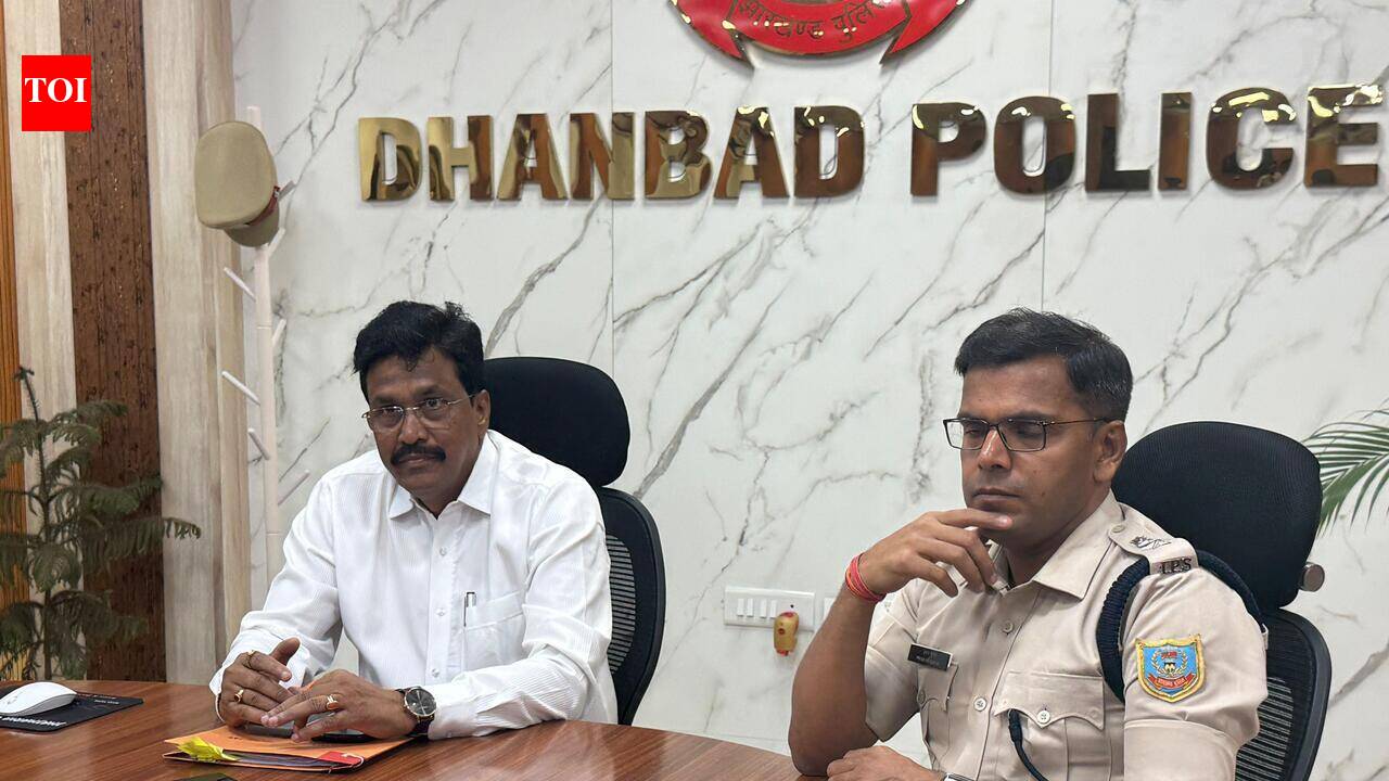 Bokaro Range IG reviews Dhanbad law and order, seeks action against crime syndicates