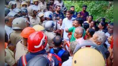 Kerala HC puts on hold munsiff court’s eviction order