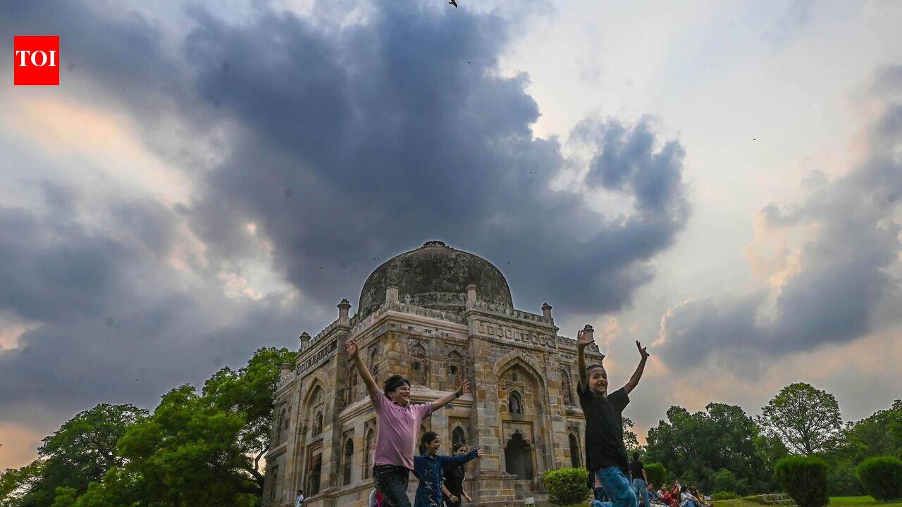 After Monday ‘felt like’ 49.1 °C, city may see rain till July 10