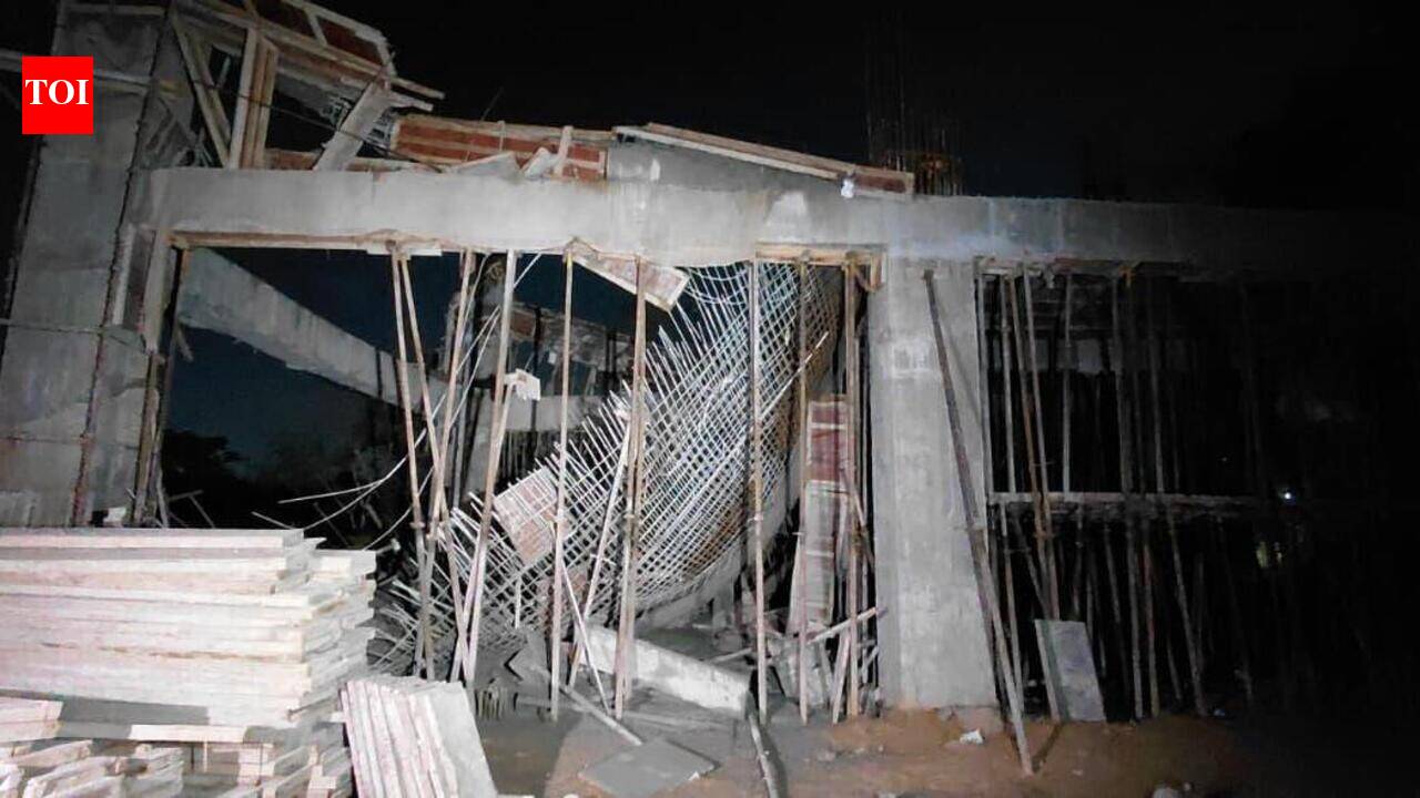 11 workers injured in accident at under-construction forest building on JLN Marg