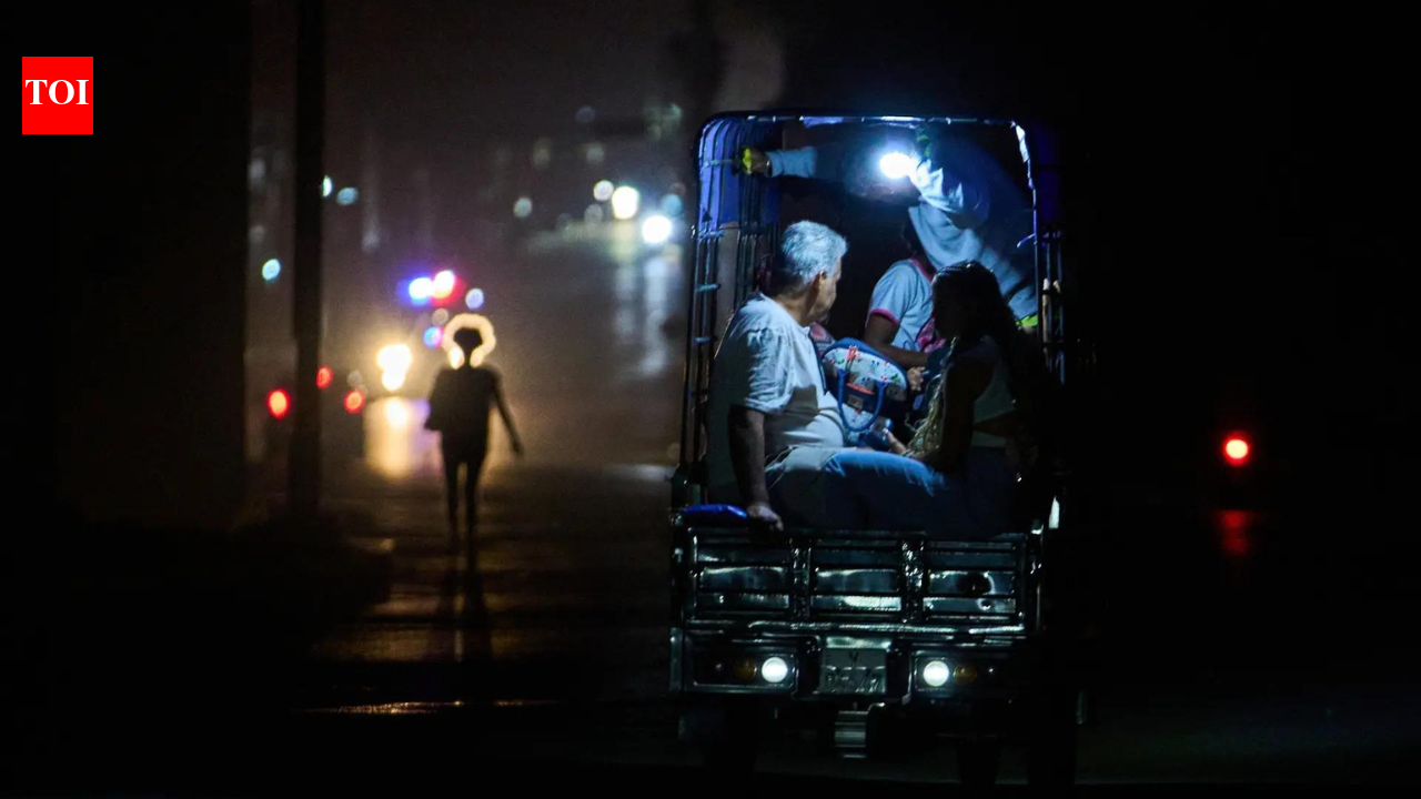 Cuba's national grid completely collapses, nearly 10 million in darkness