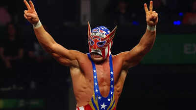 WWE's El Grande Americano makes surprise appearance at FIFA World Cup clash between Mexico and England