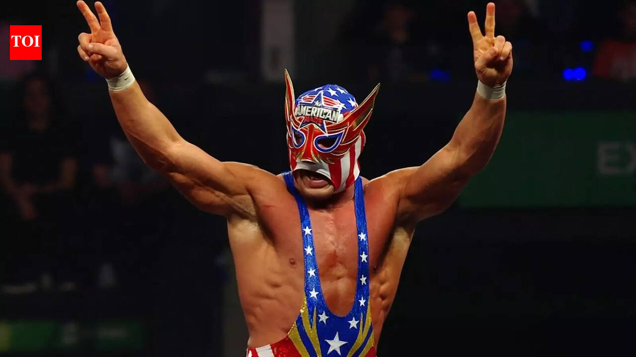 WWE's El Grande Americano makes surprise appearance at FIFA World Cup clash between Mexico and England