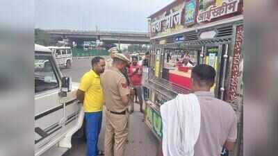 10 vehicles challaned in anti-illegal parking drive at Majri Chowk