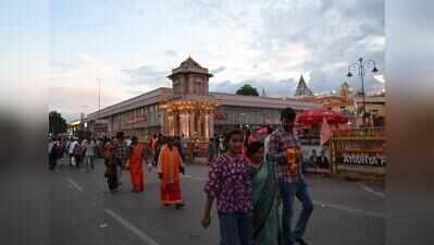 Trust action brings relief as pilgrims keep faith in Ayodhya Ram temple