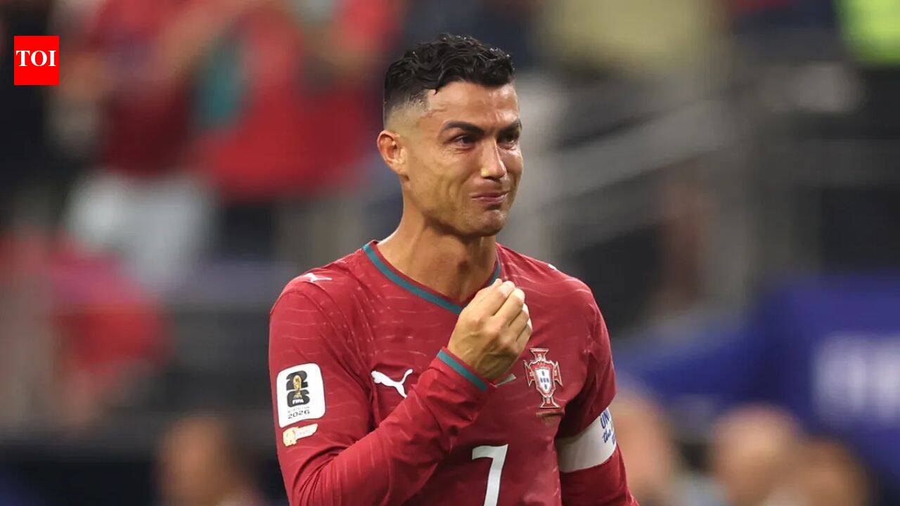 “Heartbreaking to see him like this”: Fans shed tears as Mikel Merino ends Cristiano Ronaldo’s FIFA World Cup dream