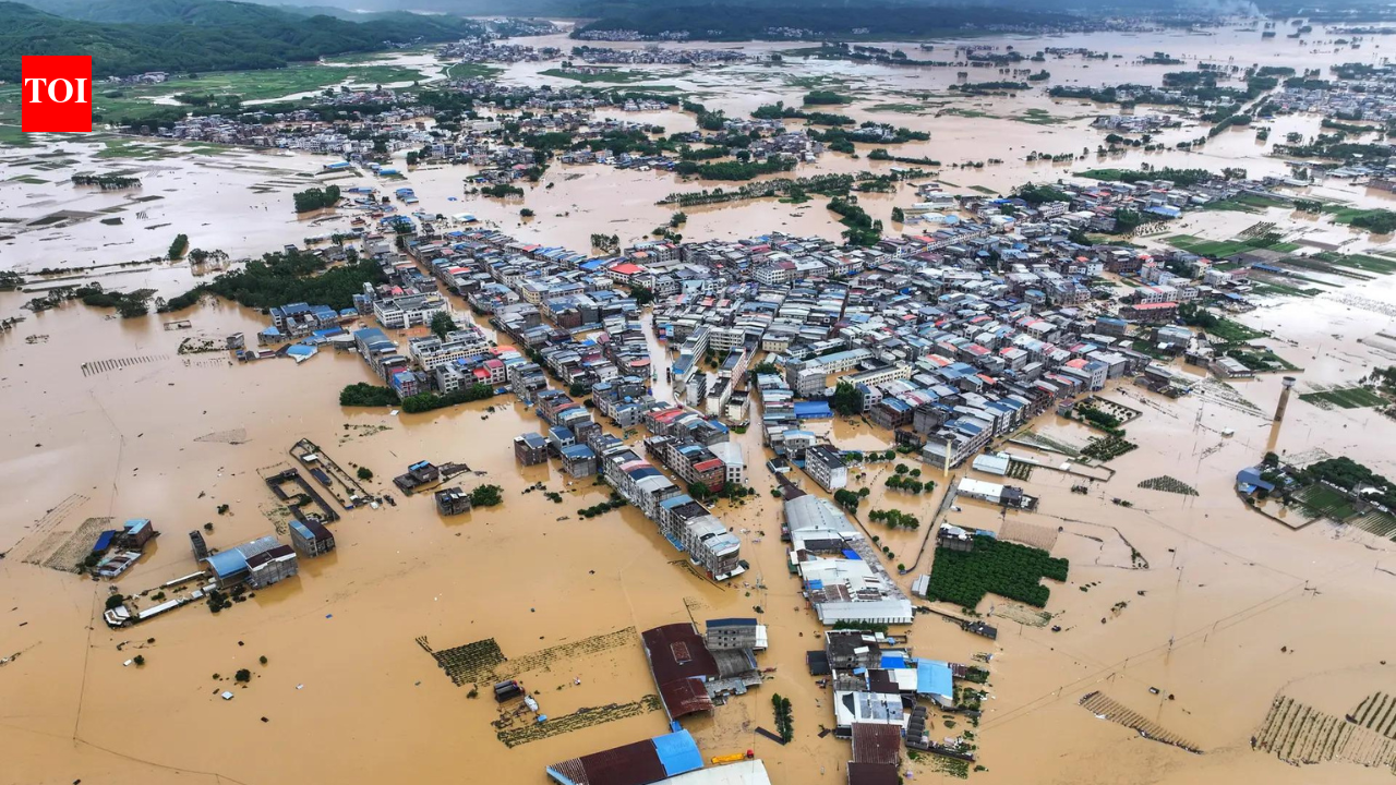 Monsoon batters China: 16 buried in landslide, 8 killed in central region