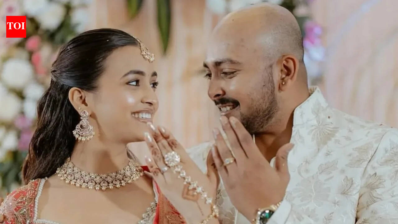 Akriti Agarwal ends BREAK UP RUMOURS with Prithvi Shaw: 'We are still engaged and happy together'