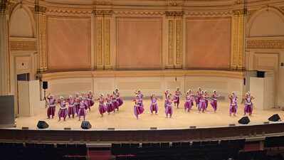 28 dancers showcase Odissi skills at Carnegie Hall