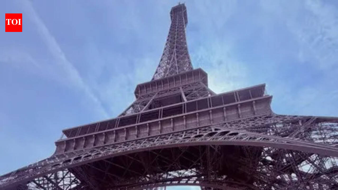 Kailash Kher shares how he is 'not just celebrating his birthday but truly living it' in Paris