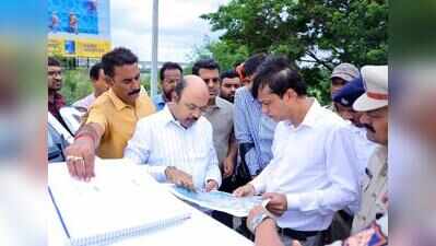 Yatindra reviews flyover work, stresses quality