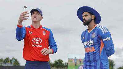Prince Yadav replaces Ravi Bishnoi as Shreyas Iyer elected to bowl first against England