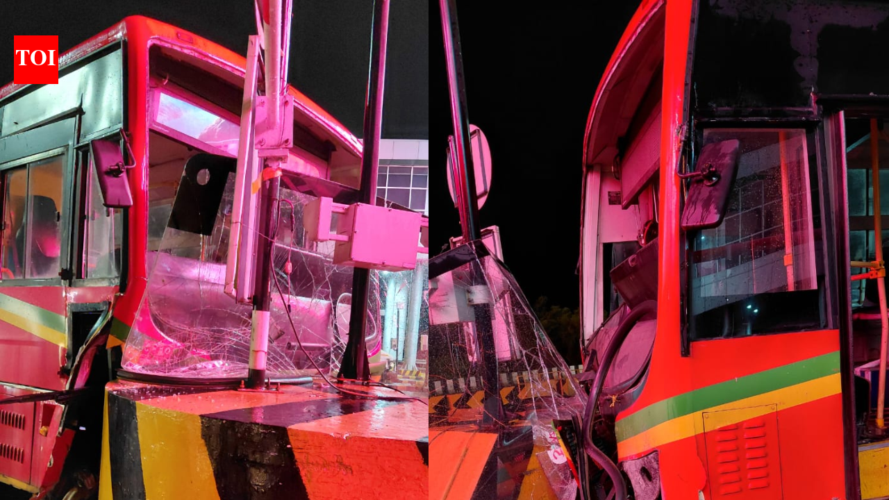 BEST bus driver suffers seizure, crashes into median near Vashi toll plaza; driver, 2 passengers injured
