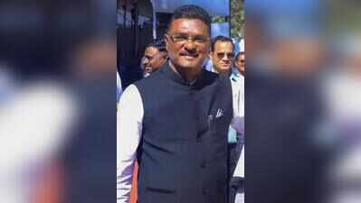 Maharashtra transport minister admits to racket in RTO, orders SIT probe