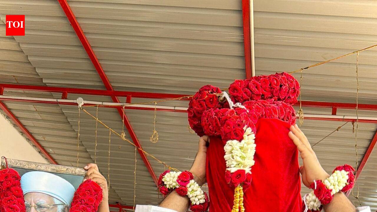 Vijayawada devotees left for Nagpur Urs