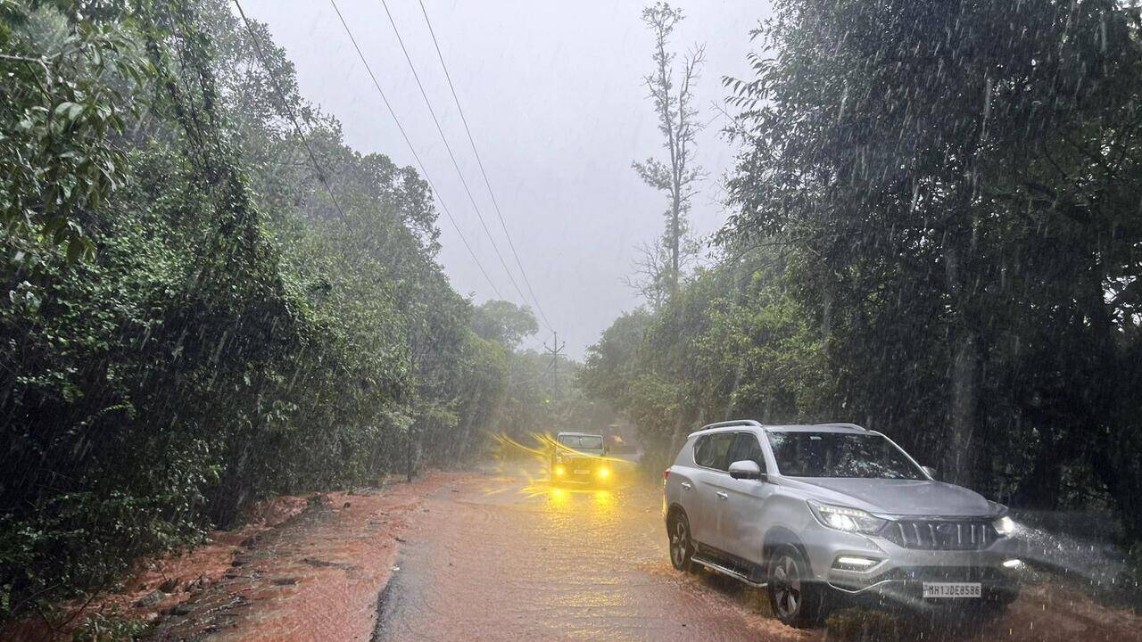 Heavy rain ravages Mahabaleshwar, disrupts life across western Maharashtra