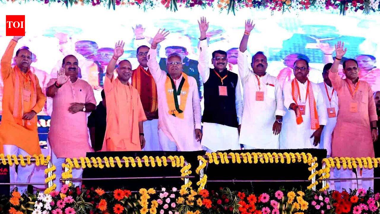 Yogi credits BJP rule for Pratapgarh’s development push