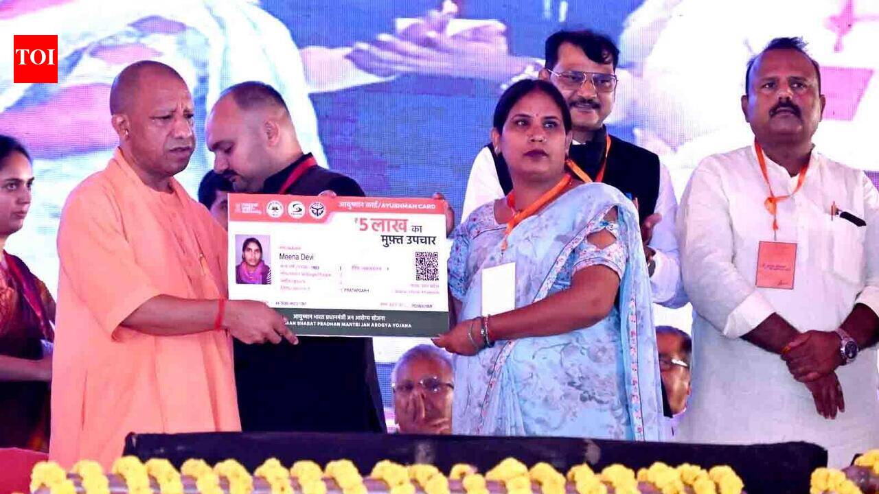 Beneficiaries receive scheme benefits from CM in Pratapgarh