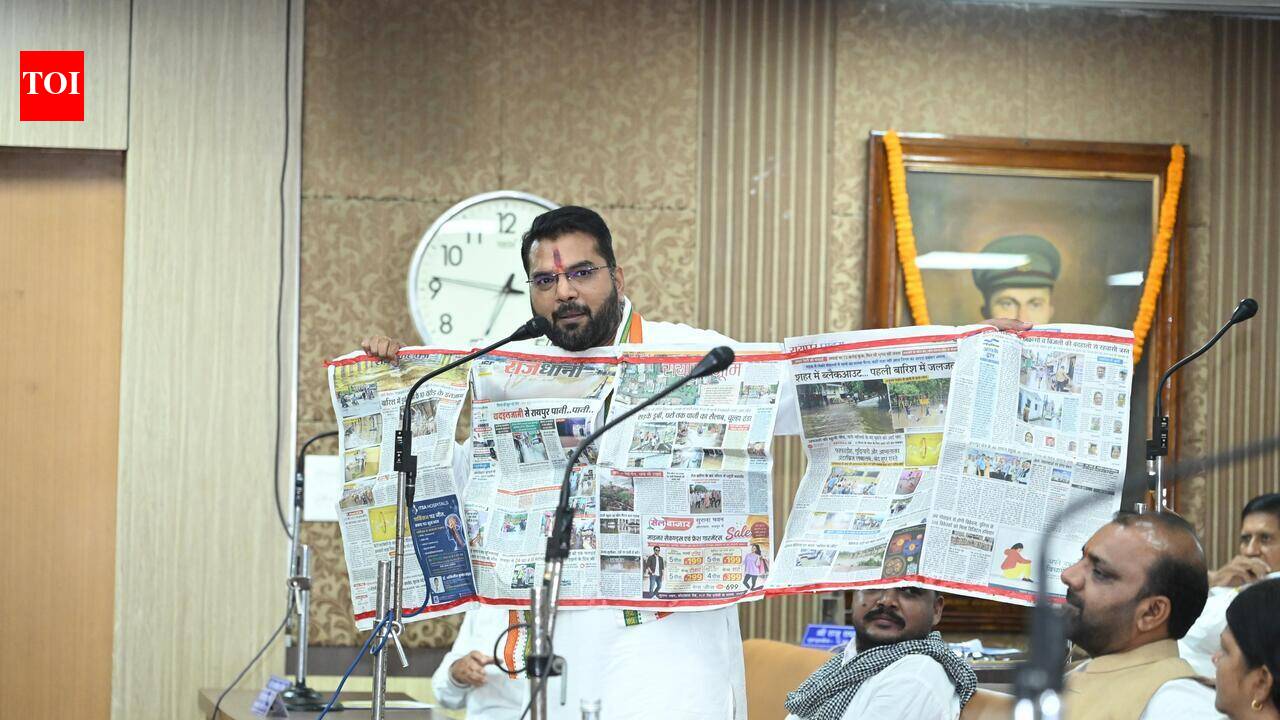 Flooded roads despite 220 crore drainage plan: RMC LoP Tiwari