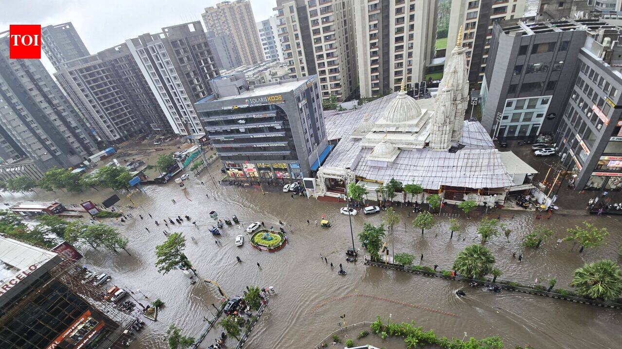 Rain fury floods Surat, roads shut
