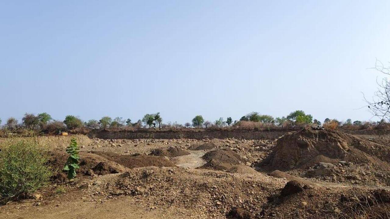Excess murum mining in Hinganghat under lens