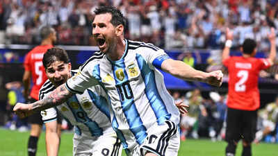 Lionel Messi hits eighth goal to lead Golden Boot race with historic World Cup display against Egypt