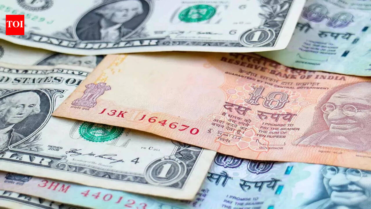 Rupee gains on cheaper oil, FII buying