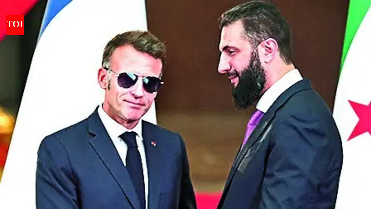 Blasts rock Damascus on Macron visit