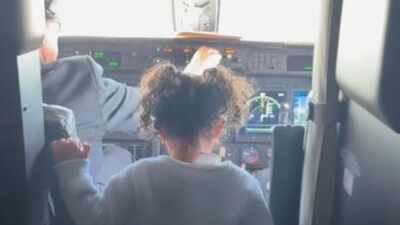 Priyanka Chopra shares Malti Marie's adorable cockpit moment; Jr.Chopra Jonas explores airplane during flight - VIDEO