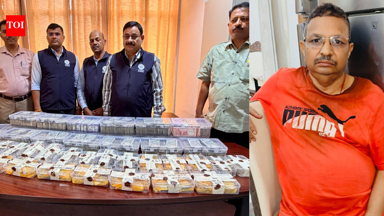 UP vigilance raids ex-transport officer's residence, recovers Rs 1.62 crore cash and gold worth Rs 20 crore