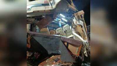 Speeding dumper hits tourist minibus in Kota, 1 dead and 15 injured