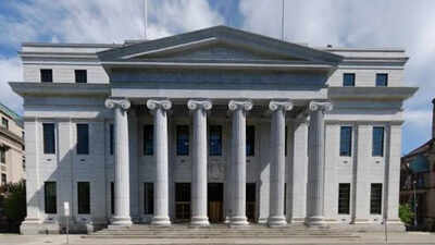 New York bans smart glasses from all 1,240 courthouses: Full list of rules explained