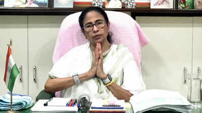 Mamata Banerjee slams ‘traitors', tells TMC dissidents to 'stay with party or join BJP'