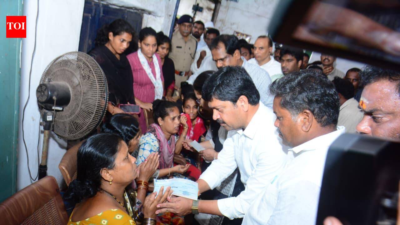 Panel completes enquiry, presumes six missing Vizag fishermen dead