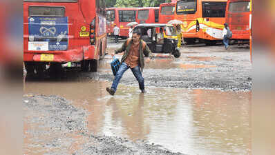 Heavy rain forces MSRTC to cancel 250 bus trips across Nashik district, losses mount